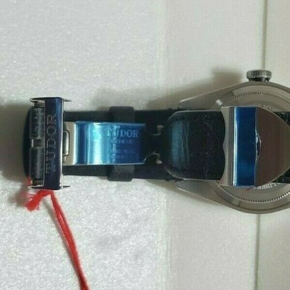 Tudor Black Bay Men's Watch -79230N W/ Box & Docs - Picture 7 of 7